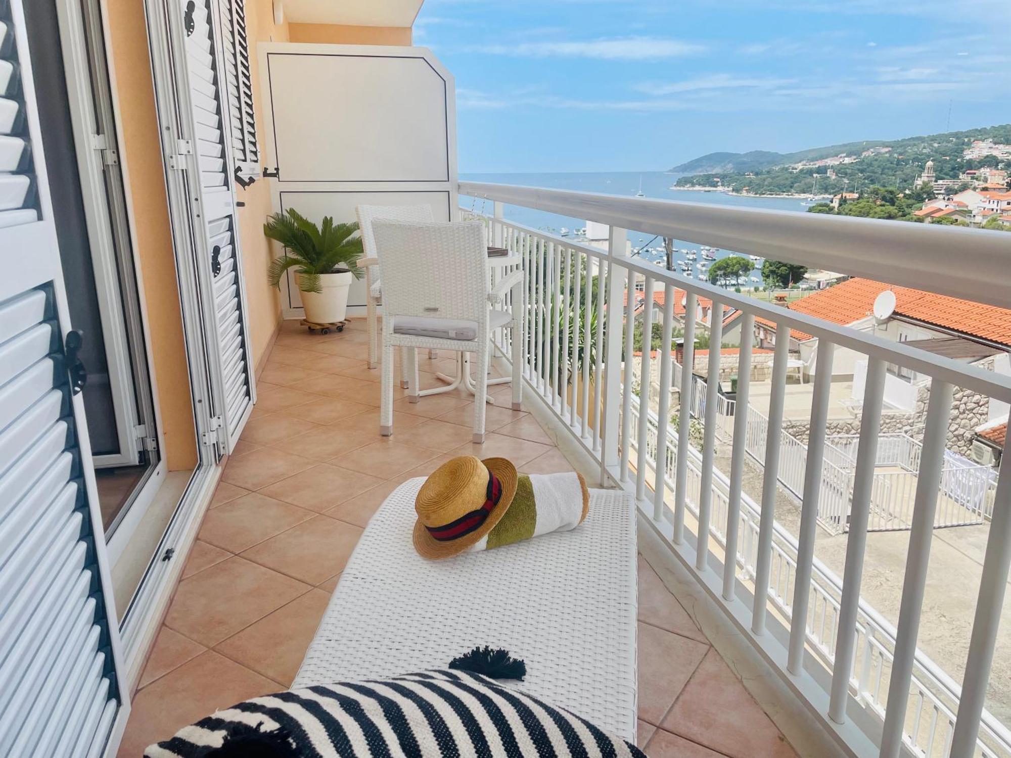 Apartments Sunny Elza Hvar Town Eksteriør bilde