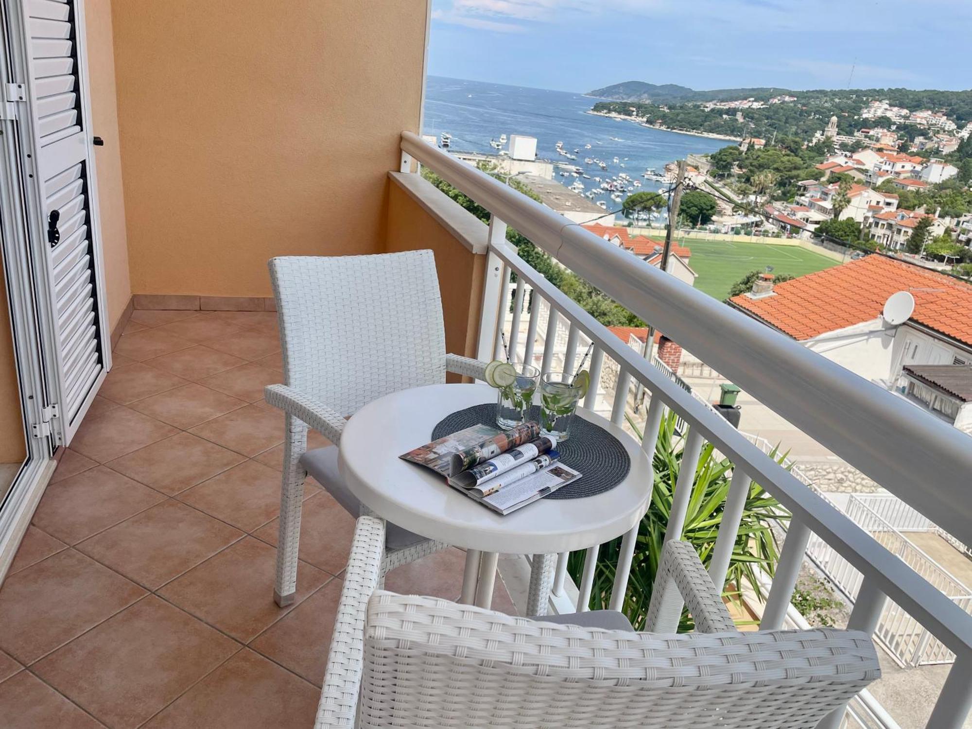 Apartments Sunny Elza Hvar Town Eksteriør bilde