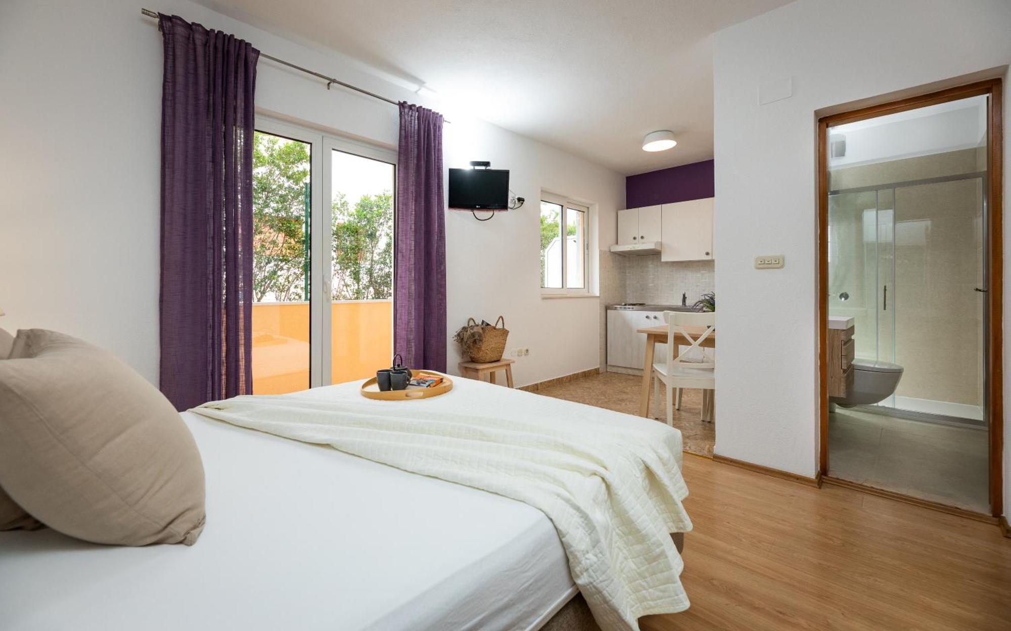 Apartments Sunny Elza Hvar Town Eksteriør bilde